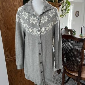Beautiful soft tunic length sweater